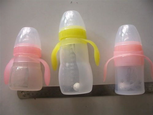 硅胶奶瓶用久了有毒吗 硅胶奶瓶上塑料有毒吗